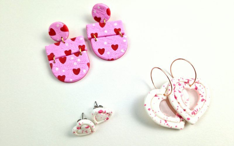 Pendientes de corazones en arcilla polimérica