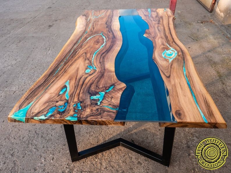 mesa resina y madera