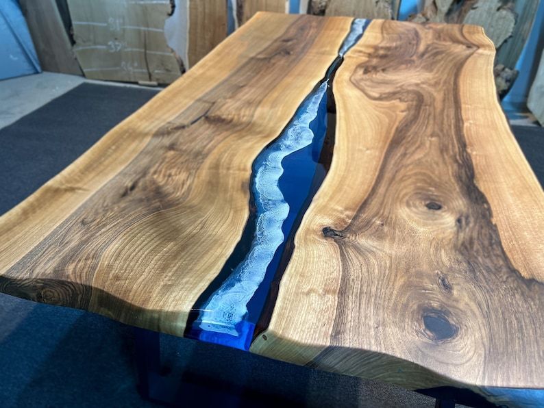 mesa resina y madera
