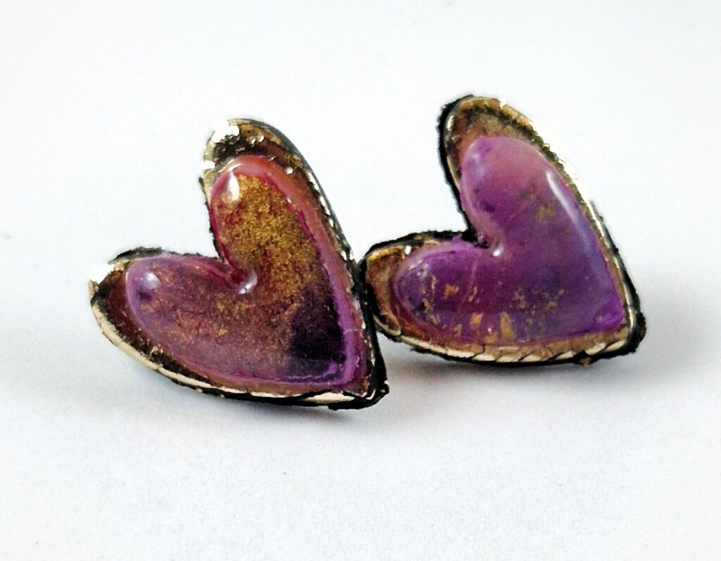 Pendientes de corazones mixed-media en arcilla polimérica