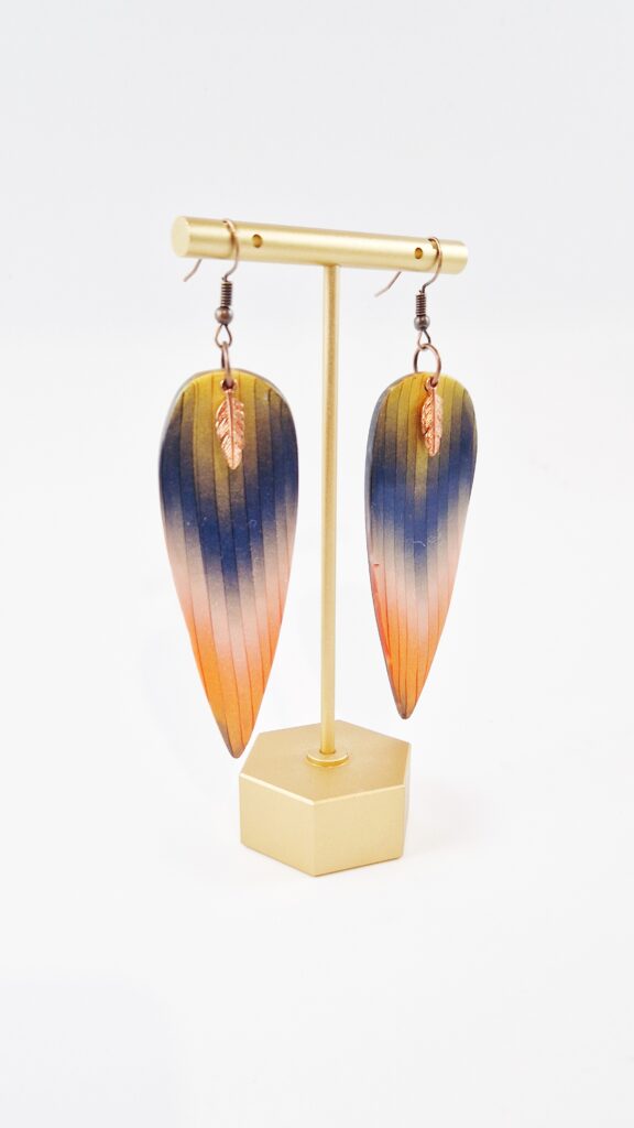 pendientes plumas